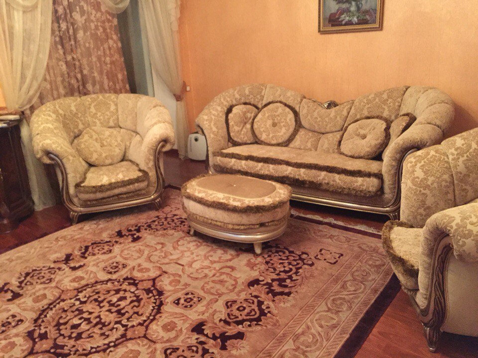 Перетяжка классической мебели